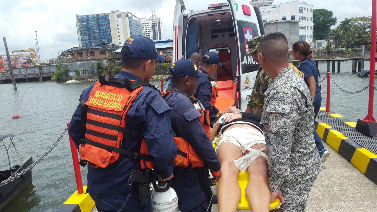 Armada Nacional evacua ciudadano extranjero en Buenaventura