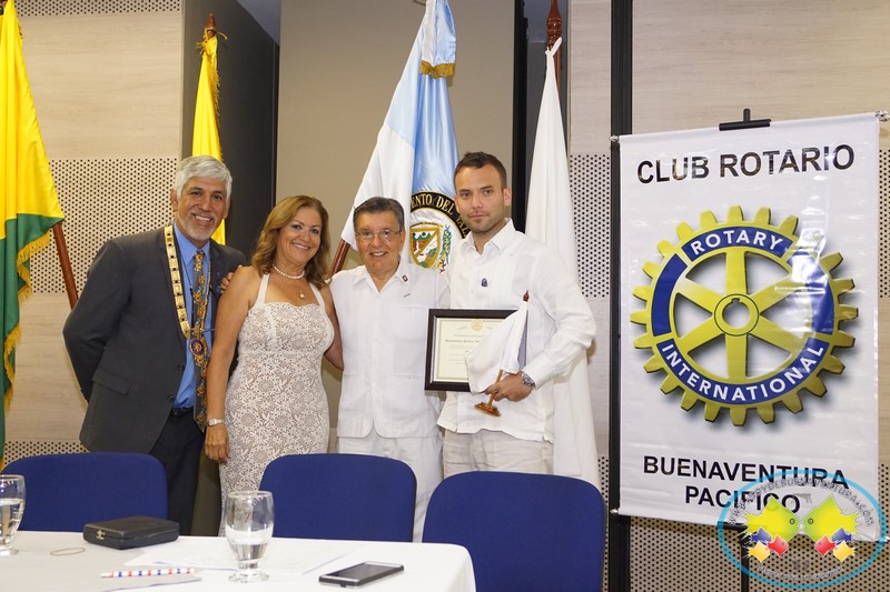 Gabriel Enrique Ferrer Orozco tomó posesión como Presidente del Club Rotario Buenaventura Pacífico