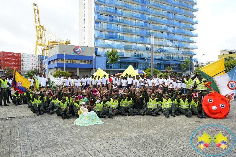Policía realizó el 5to Carnaval de la Alegría en Buenaventura