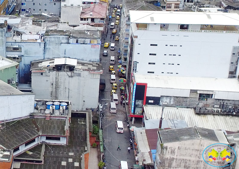 Conductores se quejan por huecos en las vías céntricas de Buenaventura