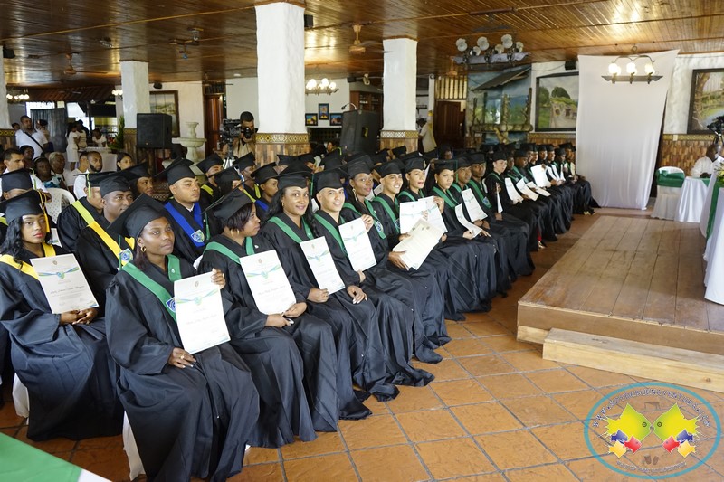 La Universidad del Pacífico entregó 60 nuevos profesionales y tecnólogos