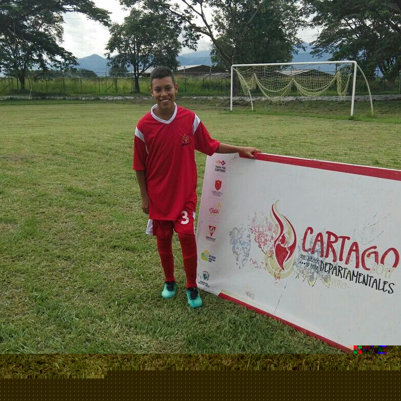 Joven bonaverense con parálisis cerebral se destaca en selección de Yumbo de fútbol 7