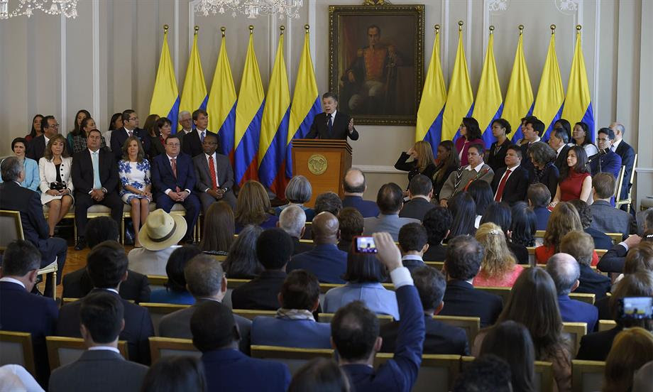 Presidente Santos posesionó a magistrados de la JEP