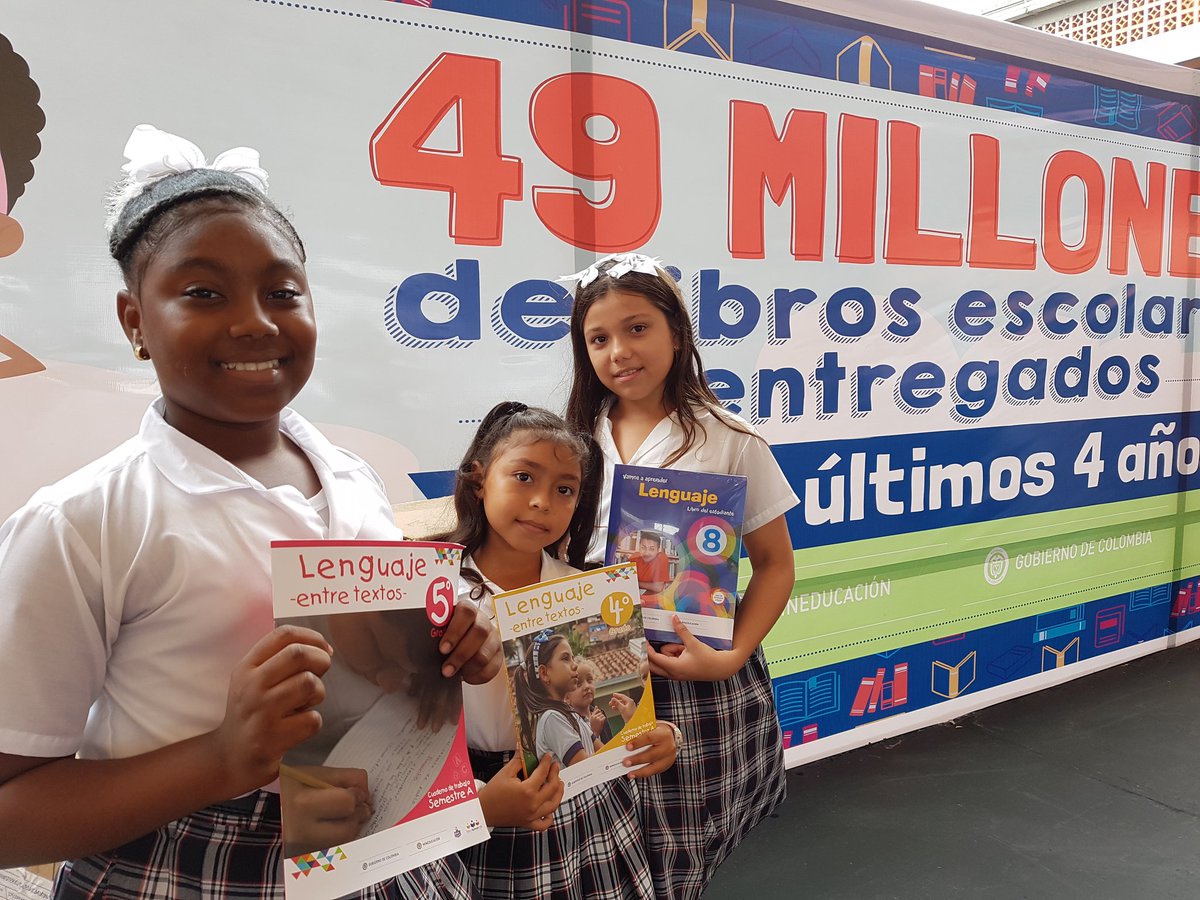 Mineducación entregó gratis más de 100 mil textos escolares en Buenaventura