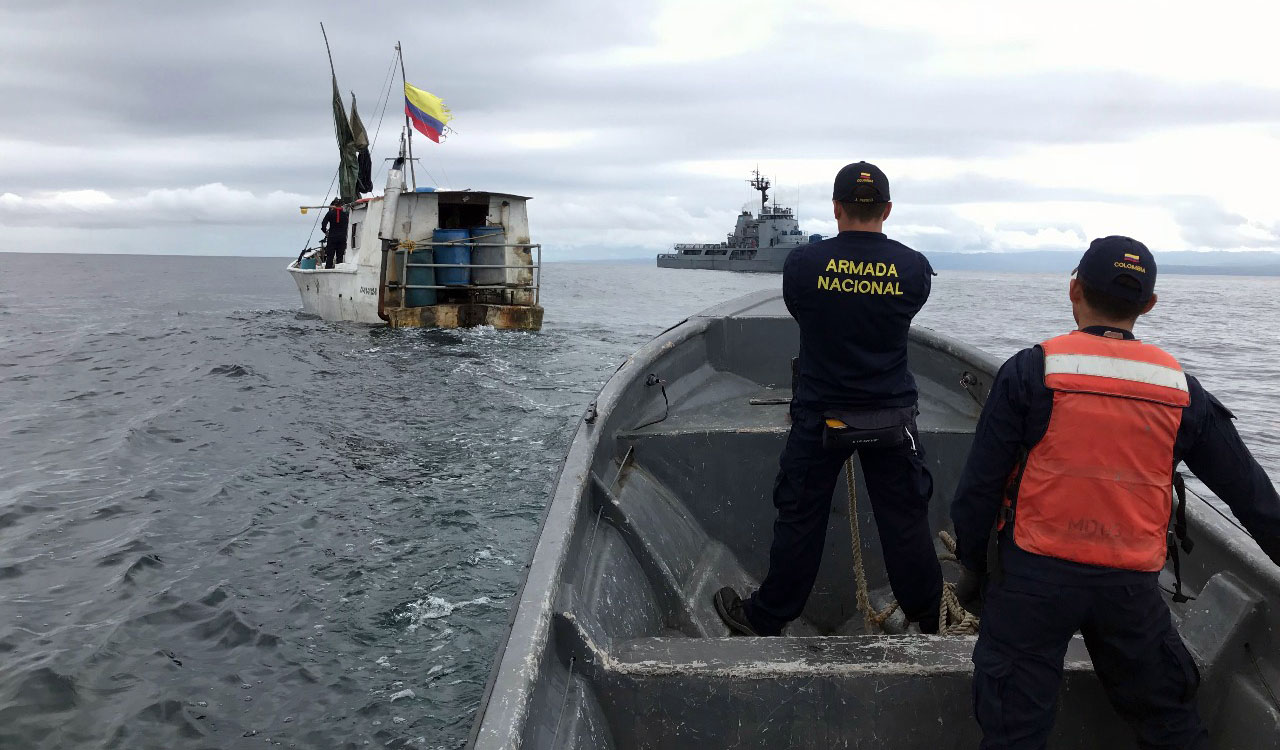 Rescatados cuatro pescadores en alta mar