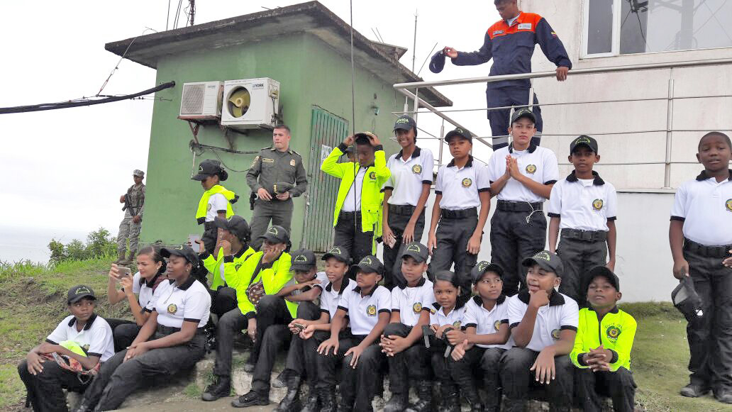 Policía Juvenil realiza visita para conocer la labor de la Dirección General Marítima en Tumaco