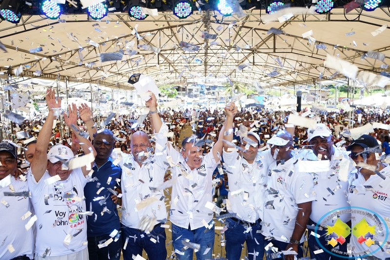 Multitudinaria fue la asistencia al cierre de campa&ntilde;a de Roy Barreras el 25 de febrero en Buenaventura
