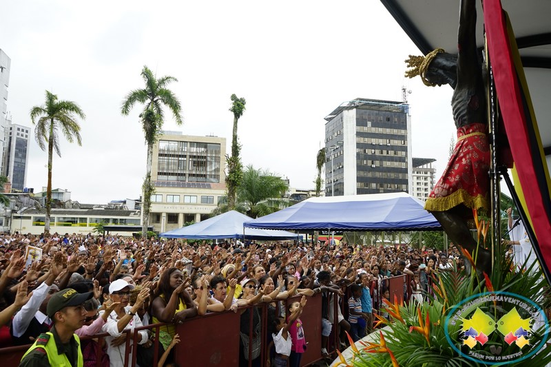 Los bonaverenses recibieron de manera multitudinaria la réplica del Se&ntilde;or de los Milagros de Buga