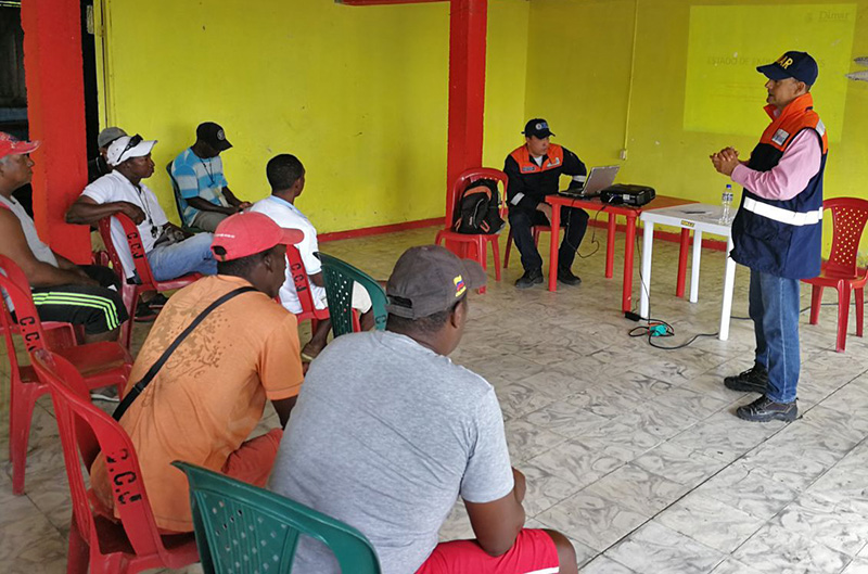 Dimar realizó taller de sensibilización en Seguridad Integral Marítima en playas de Juanchaco y La Barra
