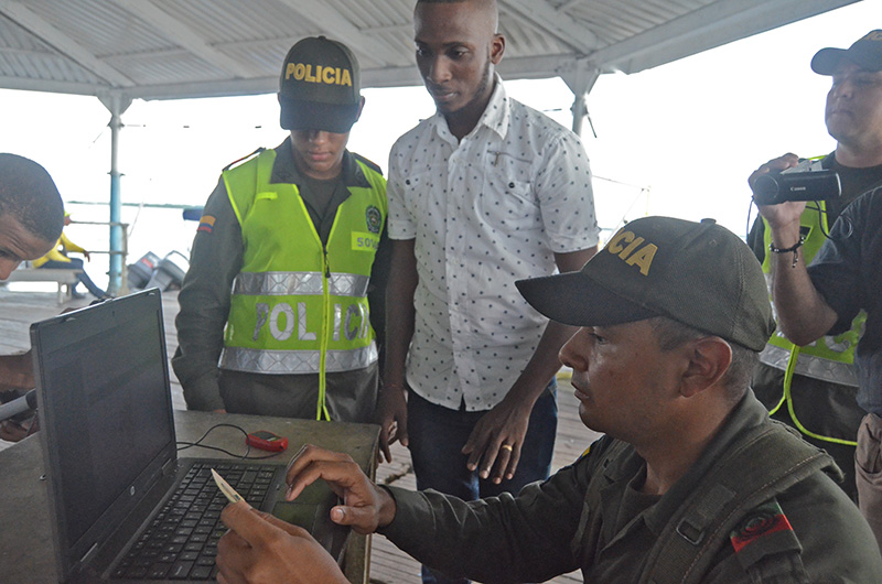 Policía implementó dispositivo de verificación de antecedentes a personas Appolo