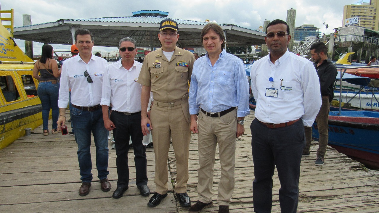 El Superintendente de Puertos y Transporte estuvo de visita en Buenaventura supervisando el muelle turístico