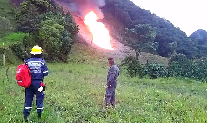 Gobernadora solicita a Ministerio de Minas agilizar planta regasificadora de Buenaventura, tras emergencia por explosión de gasoducto en Boyacá
