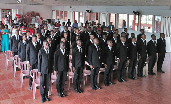 44 Auxiliares Bachilleres de Policía culminaron su servicio a la comunidad en Buenaventura