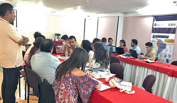 Dimar participó en taller técnico nacional de identificación de usos y presiones en la costa del Pacífico