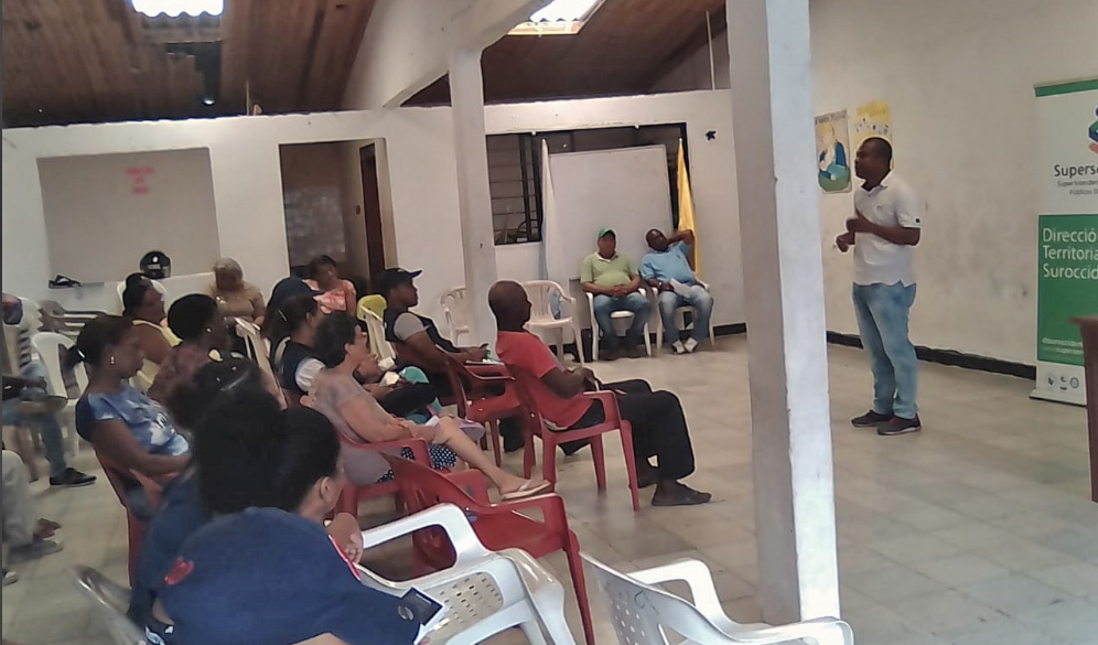 La estrategia de la SAAB 'Primero el Usuario' estuvo en el barrio Cascajal