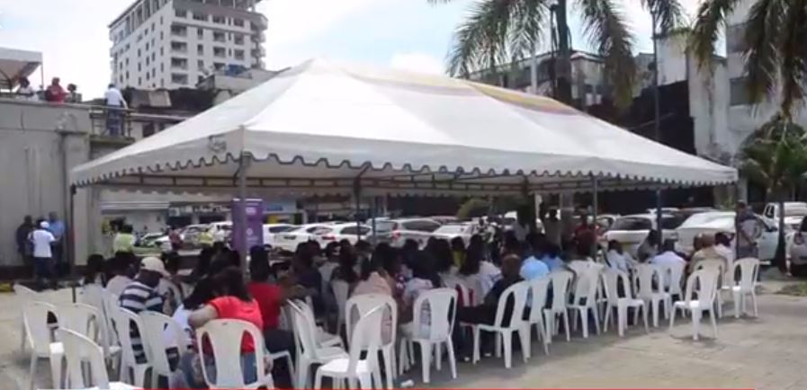 Hubo acuerdo entre Alcalde encargado y miembros del sindicato de la Alcaldía de Buenaventura para terminar protesta