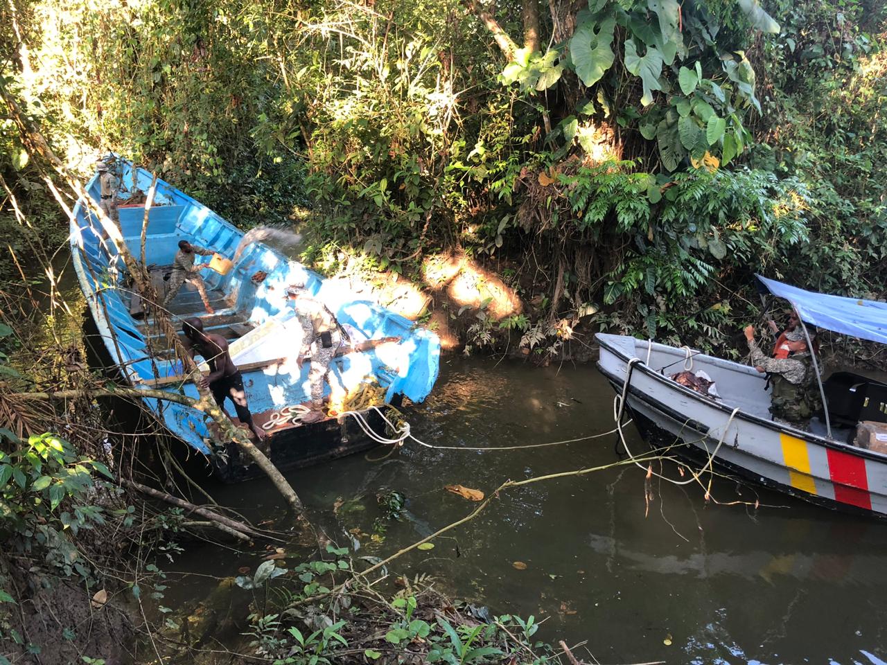 La Armada Nacional recuperó una embarcación que había sido hurtada en Buenaventura