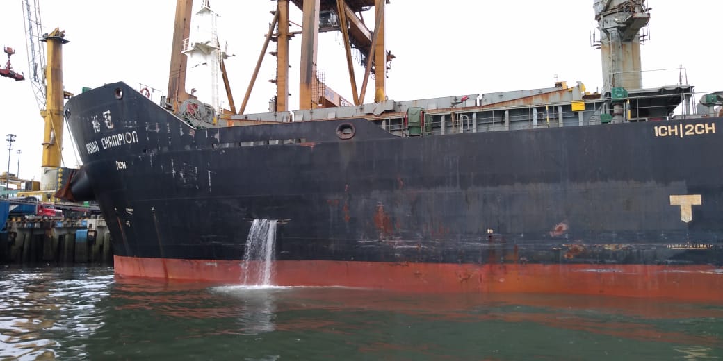 No hay contaminación en la bahía de Buenaventura por fisura en casco de buque: Dimar