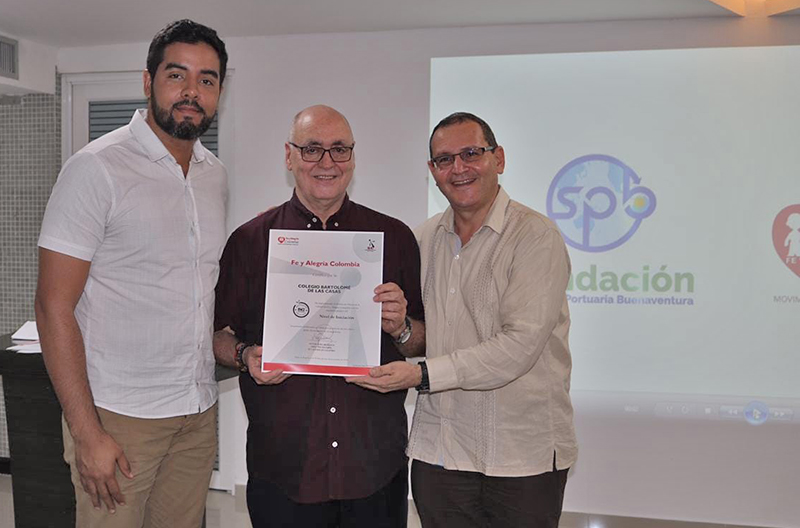 El colegio de la Fundación Sociedad Portuaria Buenaventura, es el primero en el pacífico en recibir la certificación “nivel de iniciación” del sistema de mejora de calidad de fe y alegría