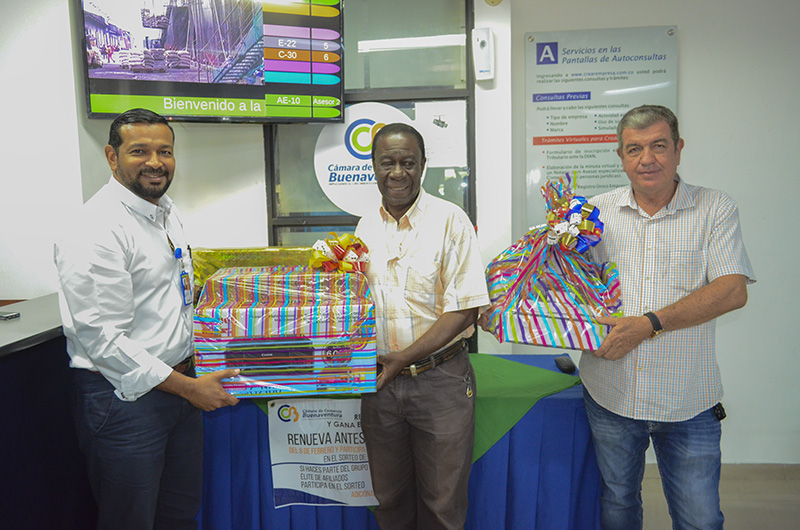 La Cámara de Comercio de Buenaventura entregó premios a ganadores de sorteo por renovar a tiempo su Matrícula Mercantil