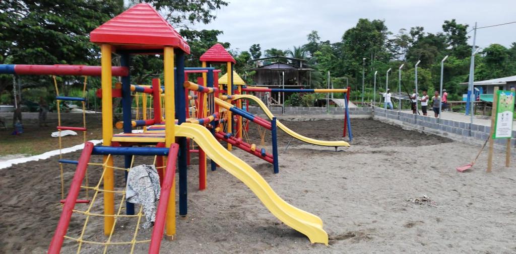 La Armada Nacional de Colombia entregó parque infantil en Santa Bárbara de Iscuandé en Nari&ntilde;o