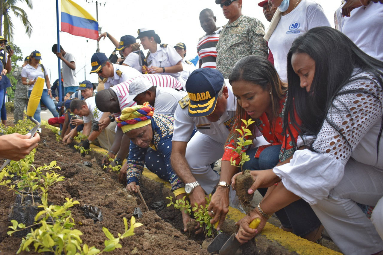 La Armada de Colombia lidera plan piloto de la campa&ntilde;a “Buenaventura Siembra Esperanza”