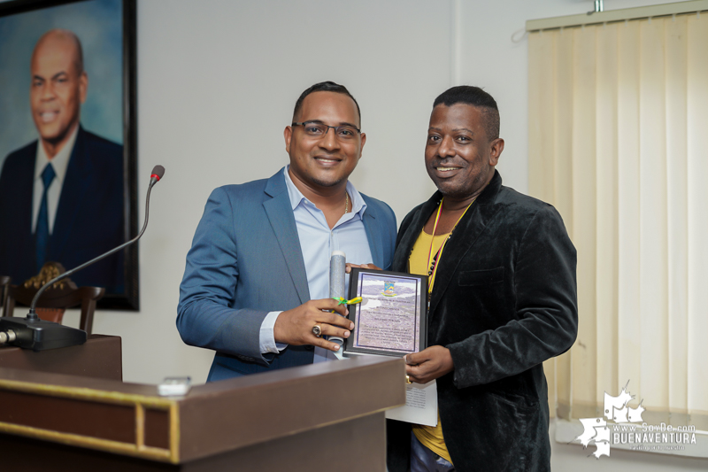 Concejo Distrital de Buenaventura le realizó homenaje al preparador de reinas Williams Perlaza