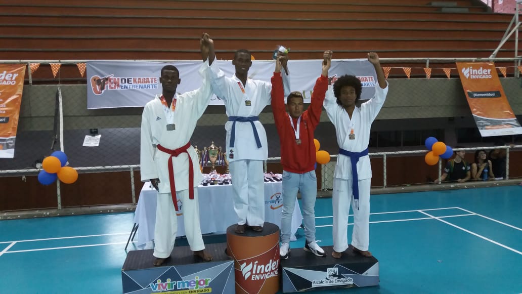 Buenaventura sigue pegando duro en el Karate al destacarse en torneo realizado en Envigado