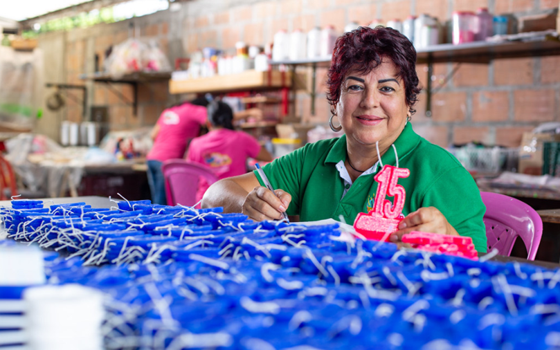 Fundación WWB Colombia lanza nueva convocatoria para financiar proyectos de investigación sobre emprendimiento femenino