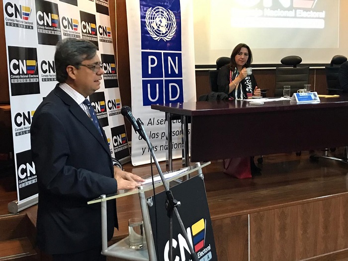Estrategia interinstitucional &lsquo;Yo Elijo Saber&rsquo; capacitará a más de 10 mil aspirantes a alcaldías y gobernaciones en gestión pública y régimen electoral