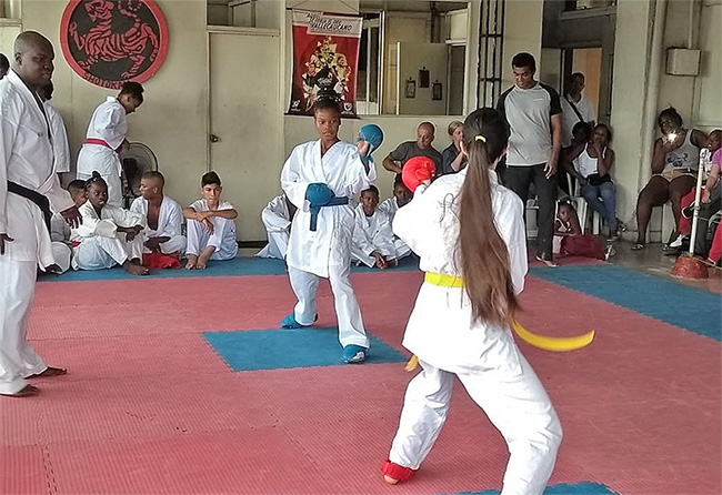 Buenaventura y Palmira realizaron intercambio de karate