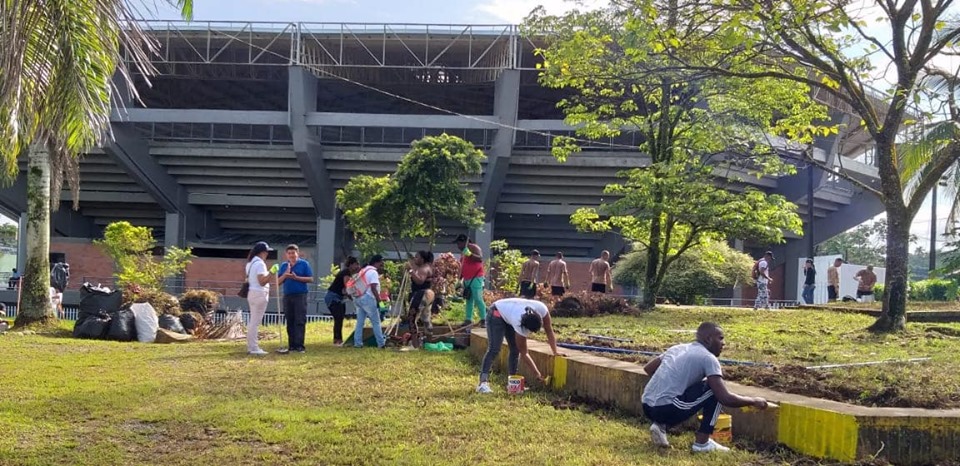 Se realizó una nueva jornada de aseo en el Polideportivo El Cristal