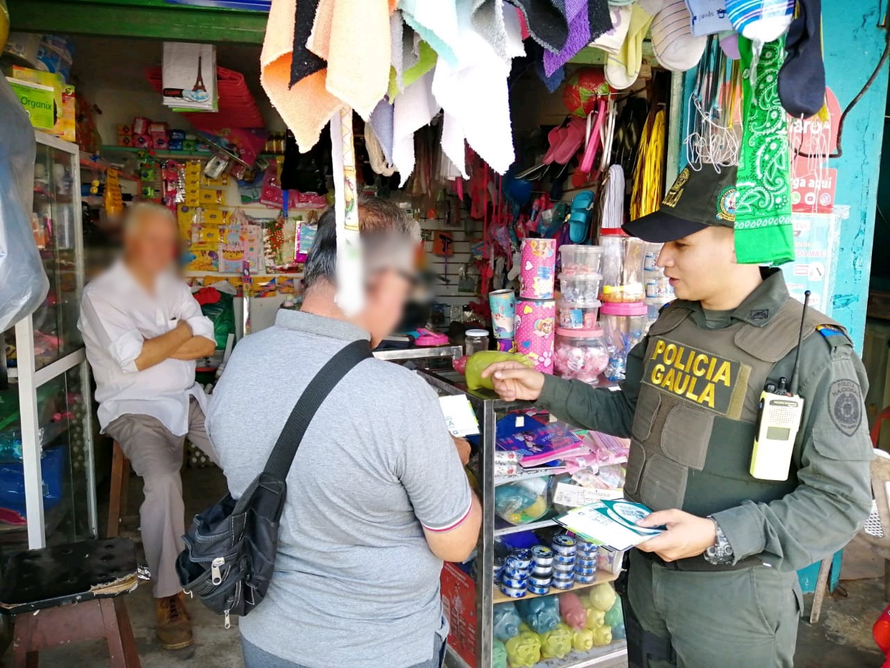 El GAULA de la Policía Nacional realiza acciones preventivas en el comercio de Buenaventura