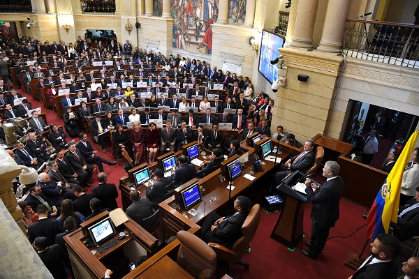 Gobierno expidió decreto para reformar régimen salarial de los empleados públicos del Congreso