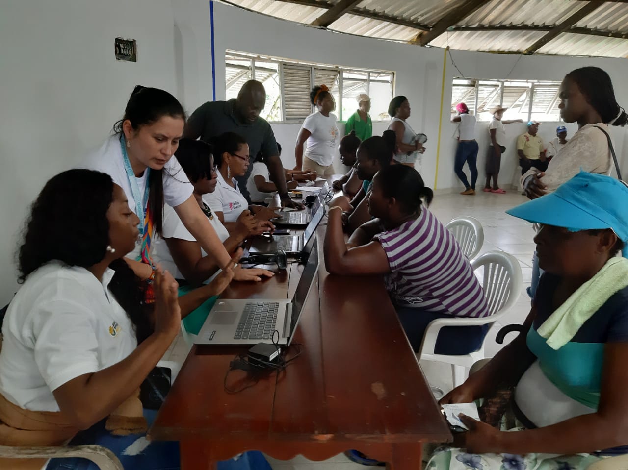 Fue exitosa la jornada de preinscripción a familias víctimas de desplazamiento en el corregimiento del Bajo Calima