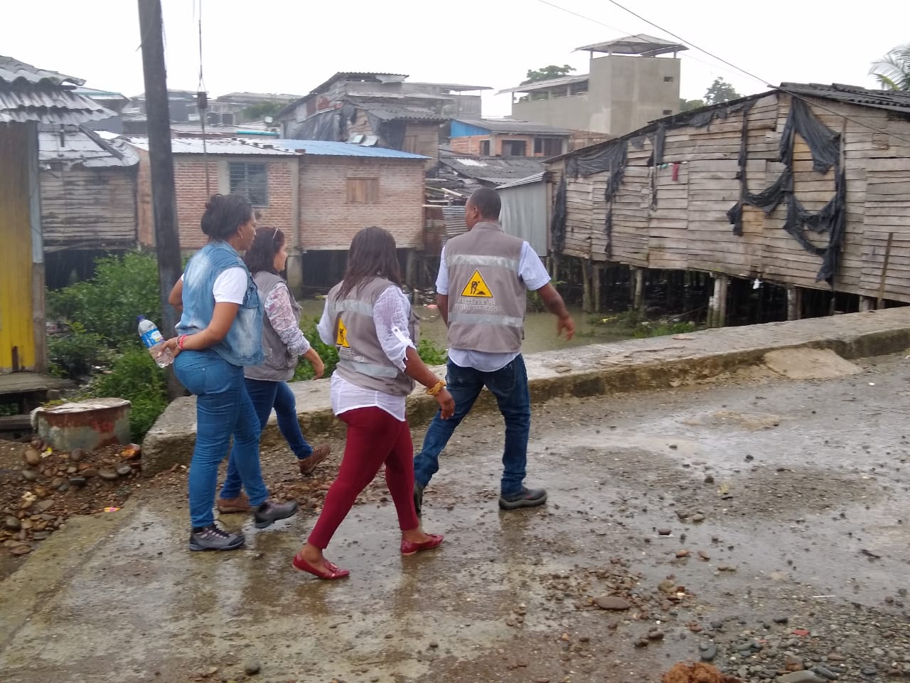 La Secretaría de Infraestructura Vial realizó visita técnica a construcción de 3 calles en Buenaventura