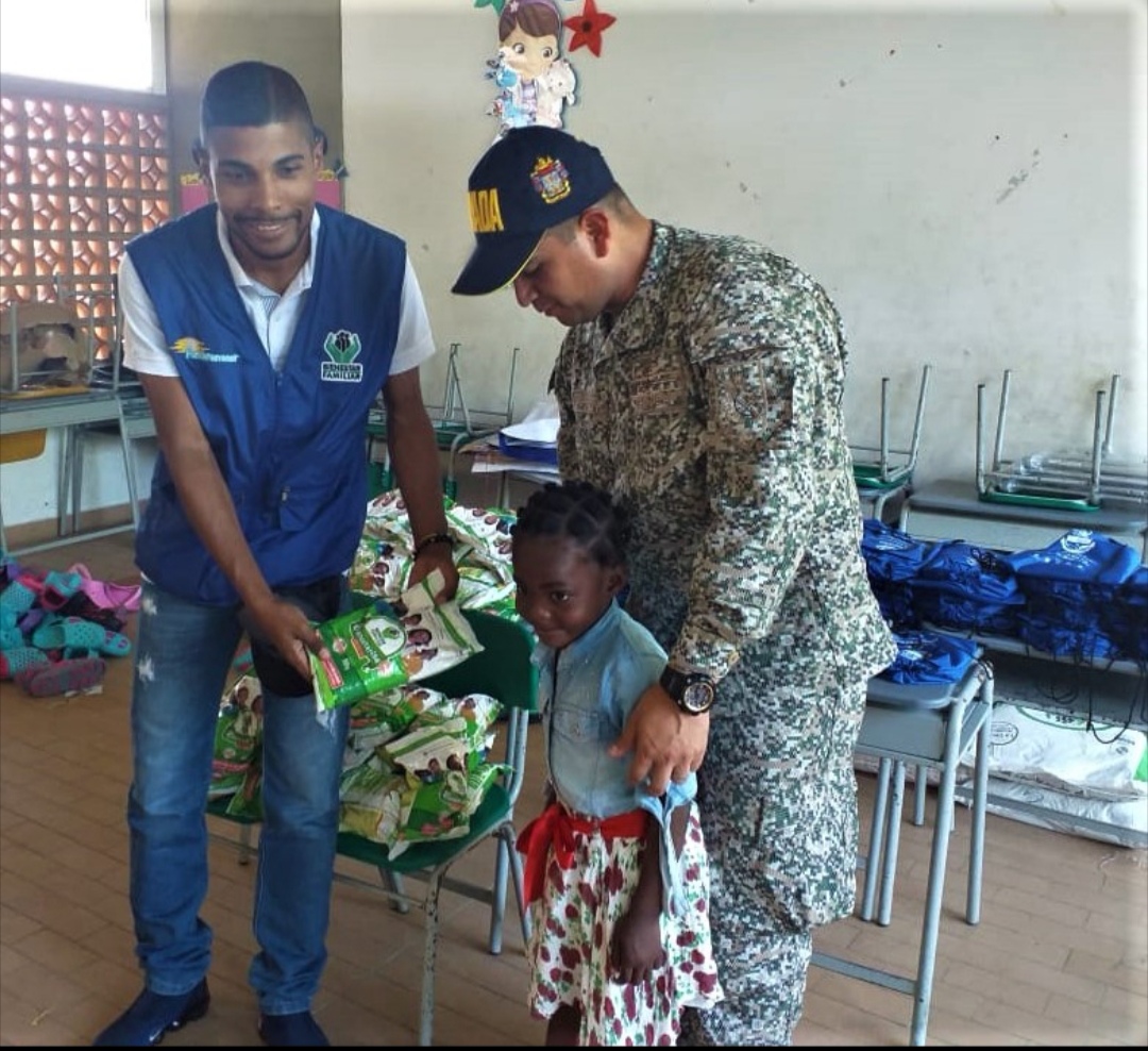 La Armada de Colombia lideró jornada de apoyo al desarrollo en el corregimiento del Bajo Calima en Buenaventura