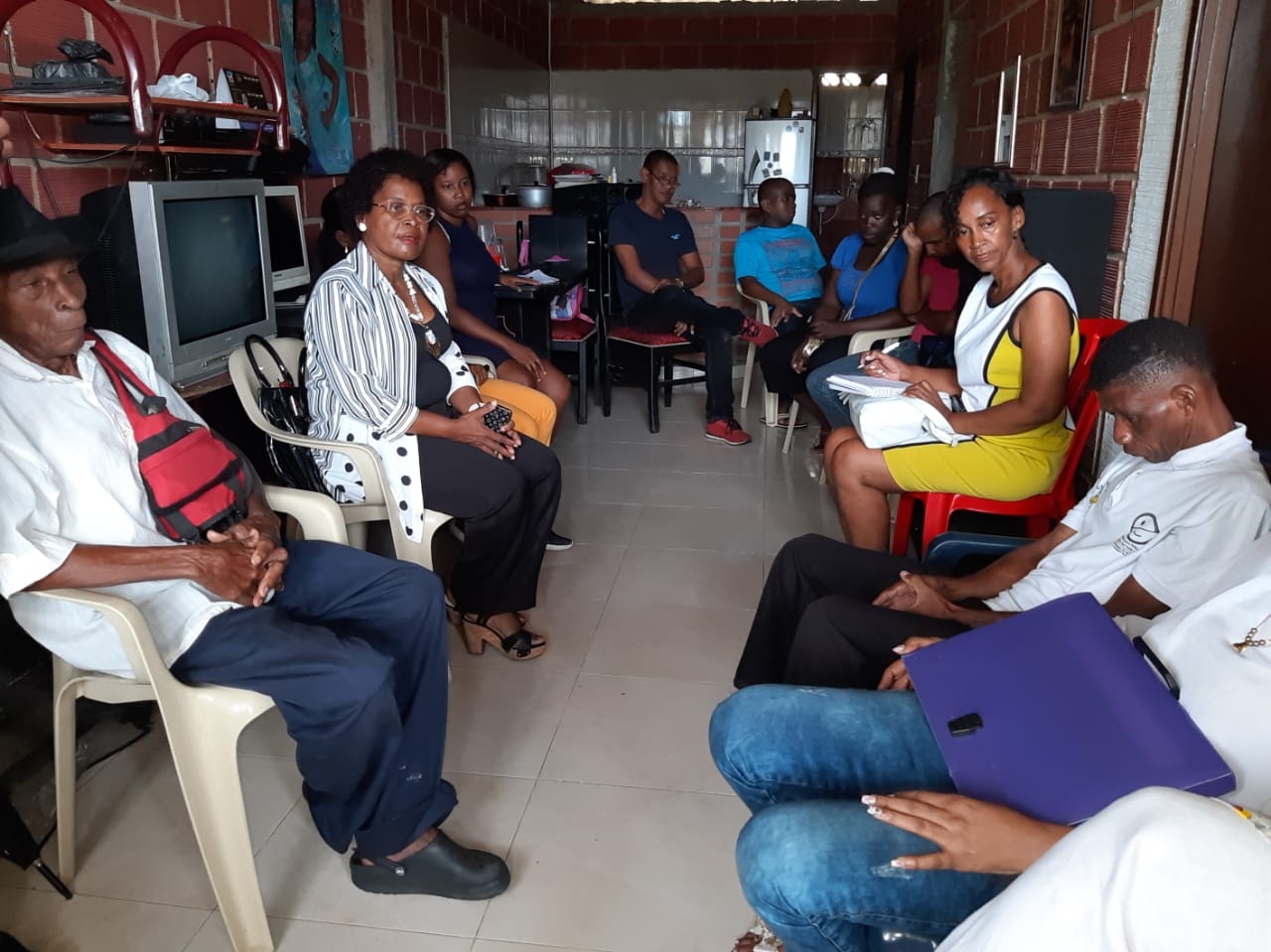 Personas con discapacidad visual se reunieron con la Alcaldesa Distrital de Buenaventura