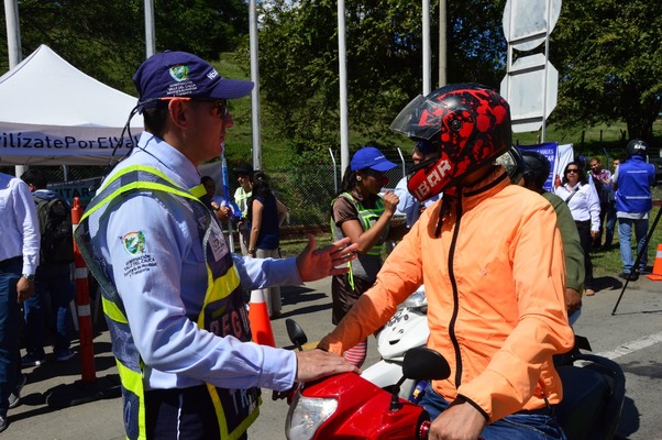 Comprométete con la vida en esta Navidad”, campaña de prevención vial en el Valle del Cauca