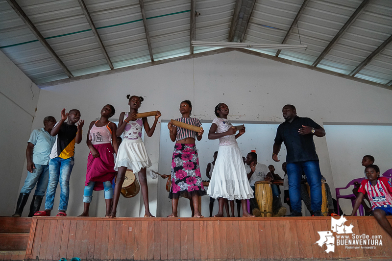 El Programa de Formación en Lutería, Música y Danza en Buenaventura, se desarrolla a buen ritmo