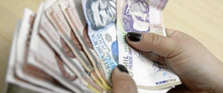 El salario mínimo de os colombianos para el 2021 será de $ 908.526 más el auxilio de transporte que quedó en $106.454