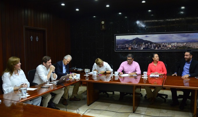Empresas que lleguen al Valle tendrían exoneración de impuestos, anunció la gobernadora Clara Luz Roldán