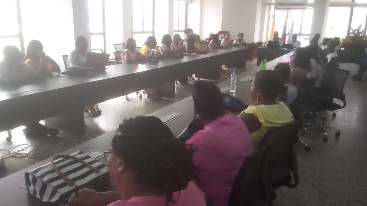 La Alcaldía Distrital busca salidas para garantizar transporte fluvial y marítimo a docentes de zona rural de Buenaventura