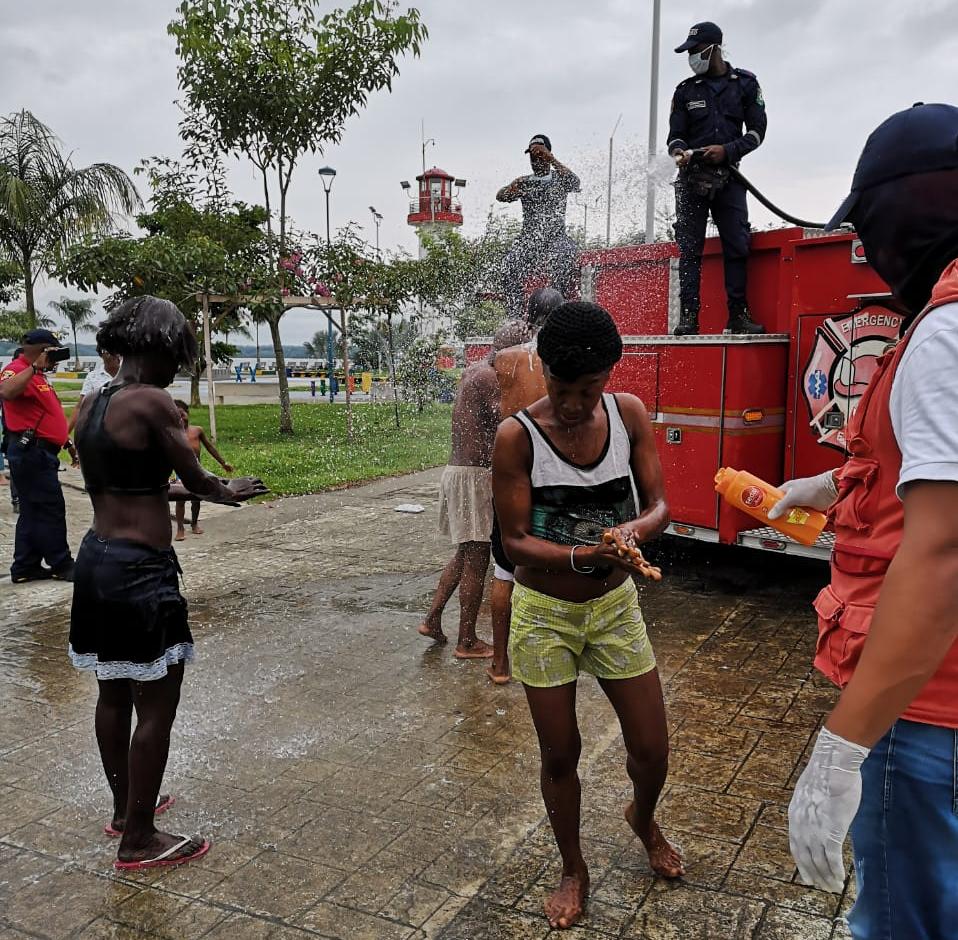 La Alcaldía Distrital de Buenaventura continúa con la asistencia humanitaria a habitantes de la calle durante la contención del COVID-19