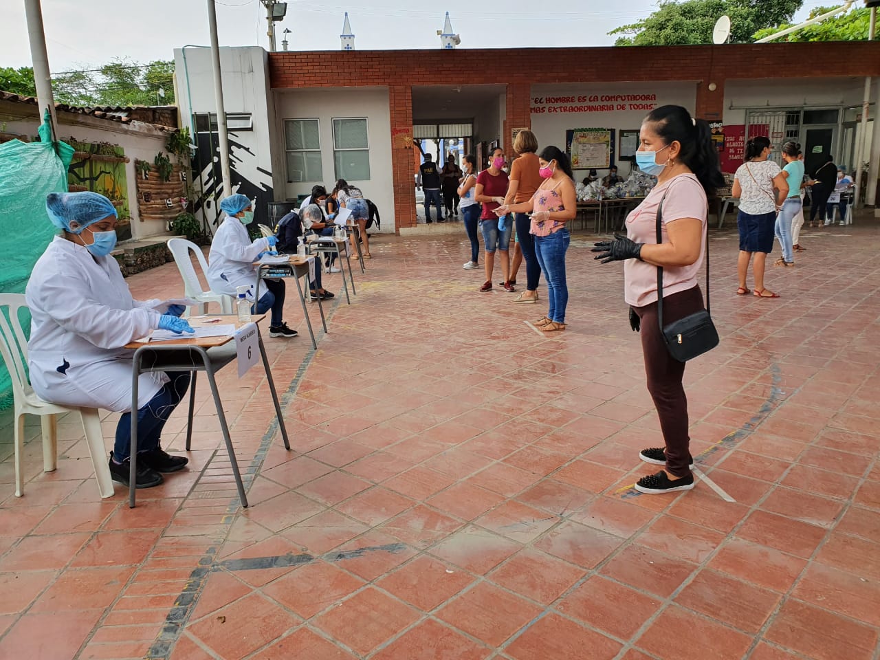 Esta semana continúa la entrega del kit alimenticio por parte del operador del PAE a las instituciones educativas de Buenaventura