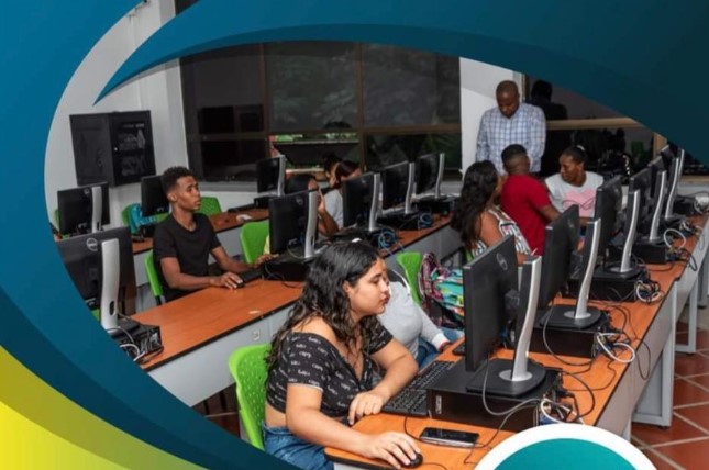 La Unipacífico adquirió 393 computadoras portátiles para que sus estudiantes reciban clases virtuales