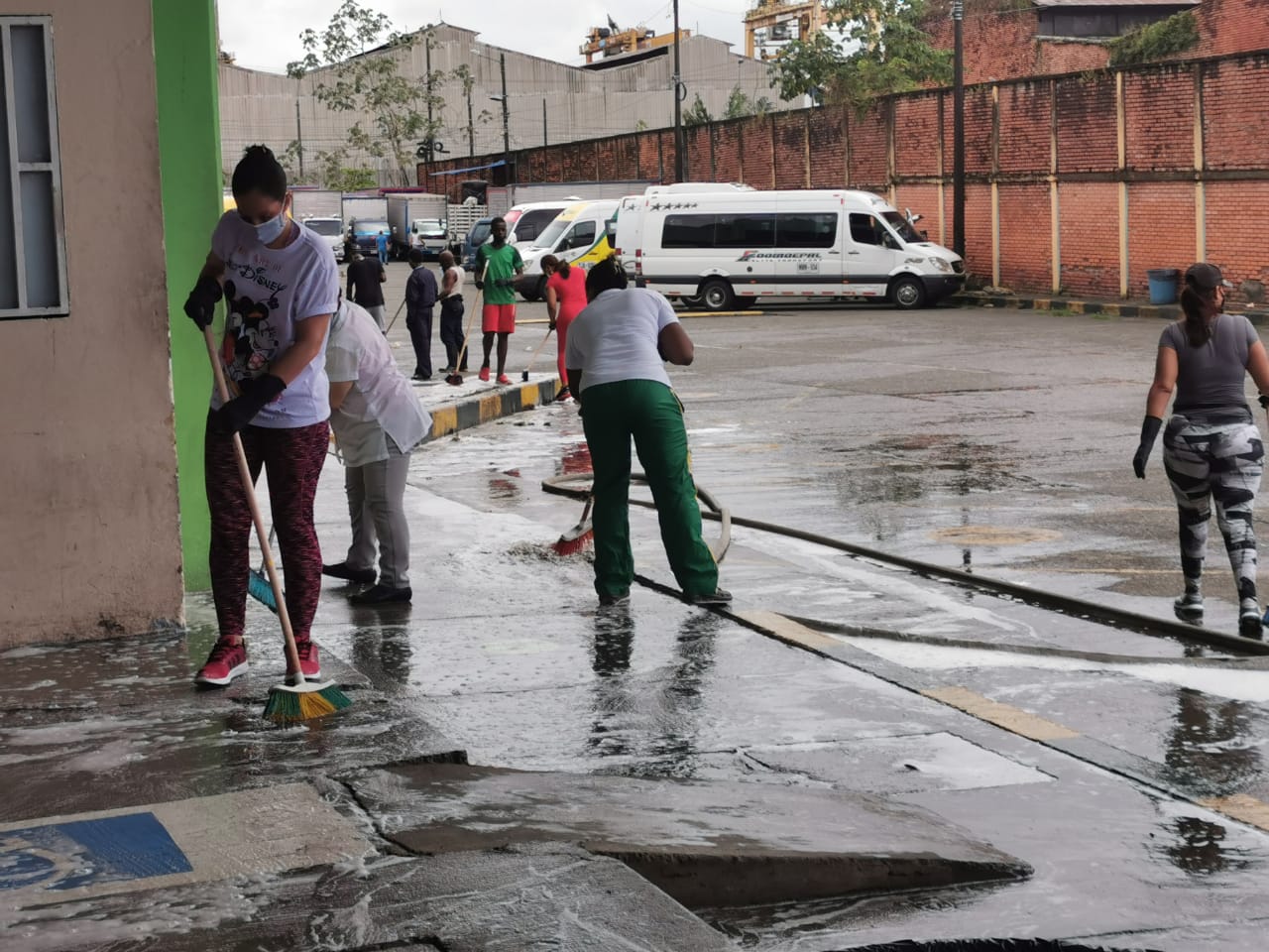 Realizaron jornada de limpieza y desinfección en la Terminal de Transportes de Buenaventura