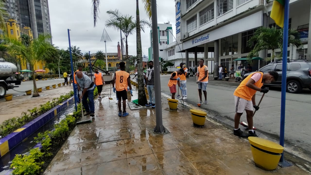 La Gestora Social realizó 'Lavatón' en el bulevar de Buenaventura