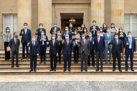 El Premio Nacional de Alta Gerencia entregó galardones a 12 entidades públicas del país