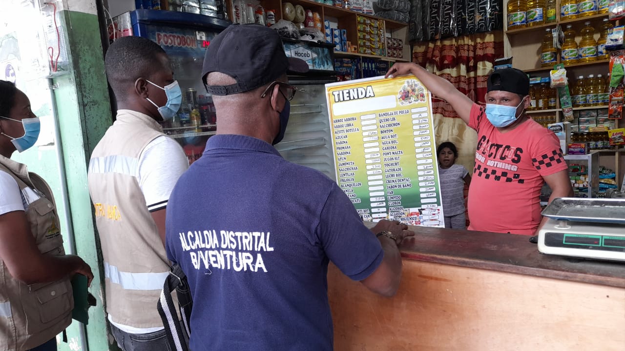 Realizan control de precios en establecimientos comerciales del barrio Bellavista en Buenaventura